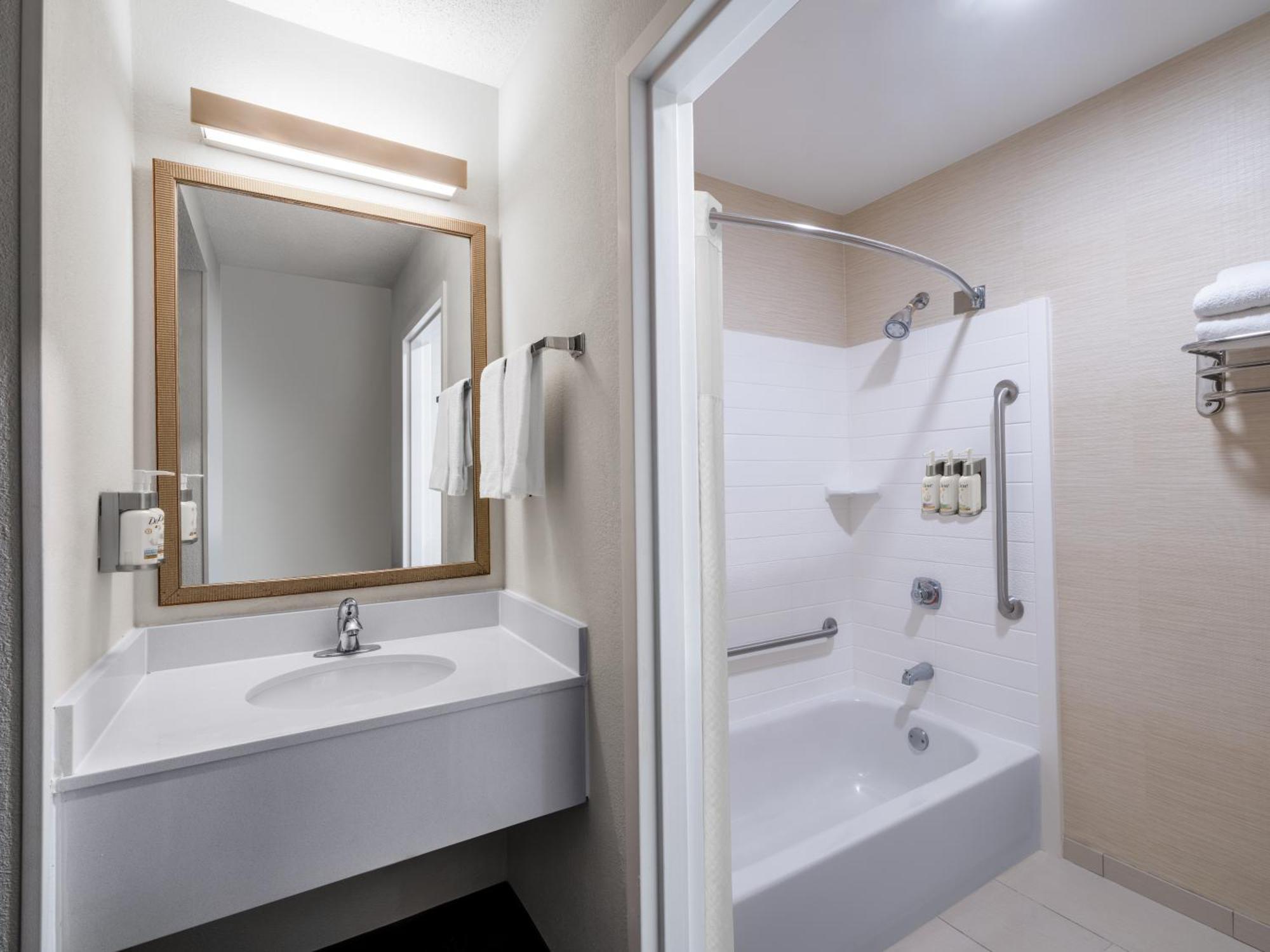 Garner Hotel Macon West By Ihg Eksteriør billede